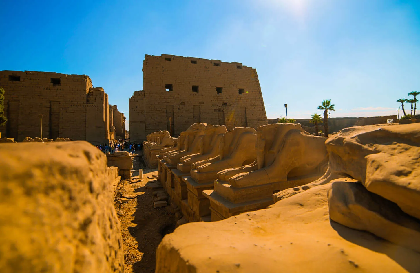 A-picture-of-the-first-edifice-of-Karnak-Temple.jpg
